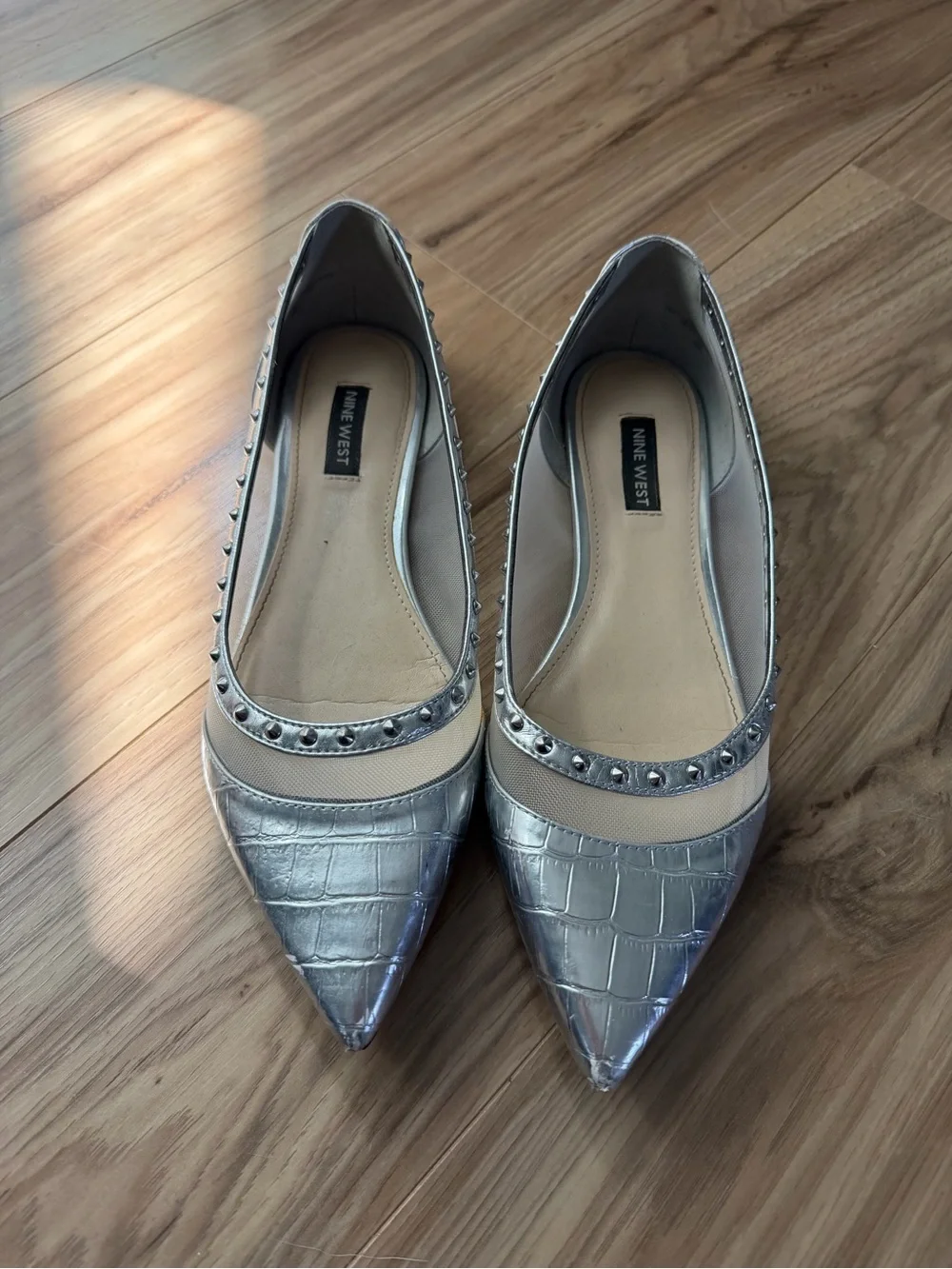 Nine West Silver Pointed Toe Croc-Textured Stud Flats 7.5